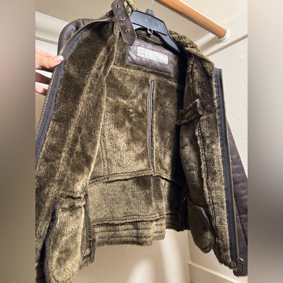 Brown leather jacket with brown fur - Picture 3 of 6